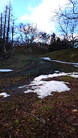 20150225ラベンダーの畑へと向かう急な坂道の様子3