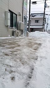 20170207雪寄せ後お店横の駐車場2
