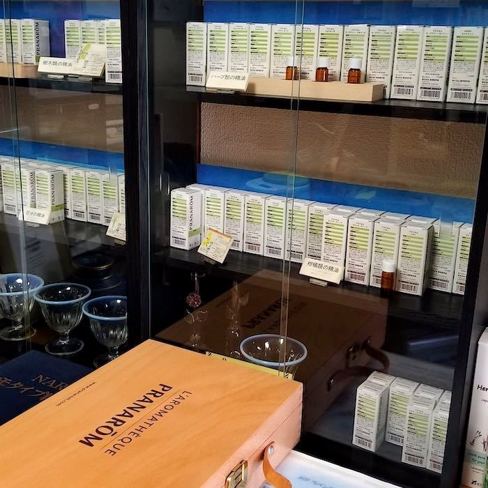 みなみの香草屋店内3