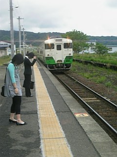 20100525会津高田駅構内
