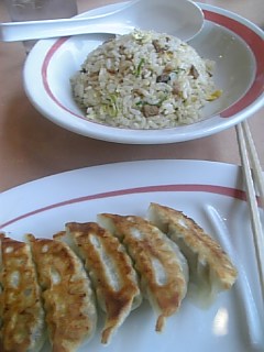 20101204ギョウザと半チャーハン