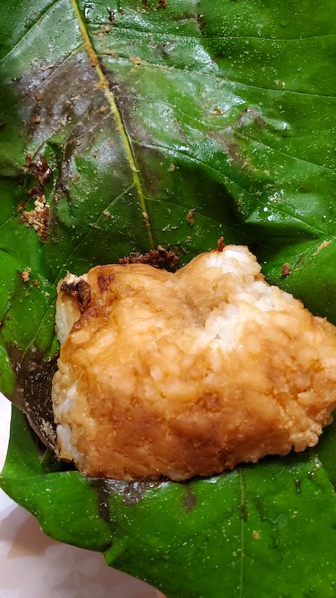 20200607ほお葉でからめたきな粉おにぎり2