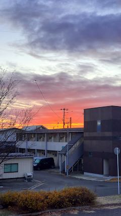 20201206速歩途中の公園高台から望んだ東の空