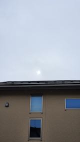 20201206外の様子昼前雨の中お日さまが