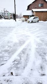 20210203外の様子朝お店向かいの駐車場雪寄せ後2
