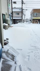 20210203外の様子朝お店横の駐車場雪寄せ前