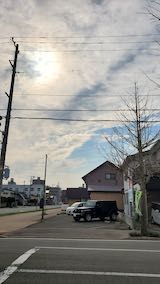 20210408外の様子昼過ぎ歩道と東大通り2