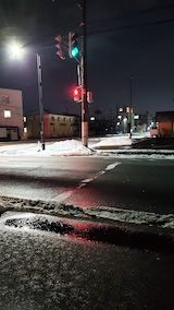 20230107外の様子夜のはじめ頃歩道と東大通り1