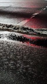 20230107外の様子夜のはじめ頃歩道と東大通り2