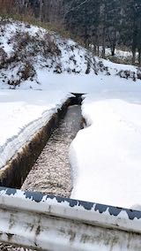 20230225山へ向かう途中の用水路