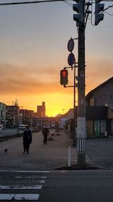 20230315外の様子夕方夕焼け空1” hspace=