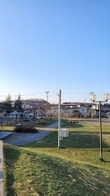 20230330速歩途中の公園高台から望んだ南の空