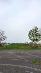 20230415速歩へ向かった公園内と南西の空
