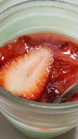 20230415デザートミルク寒天イチゴ添え